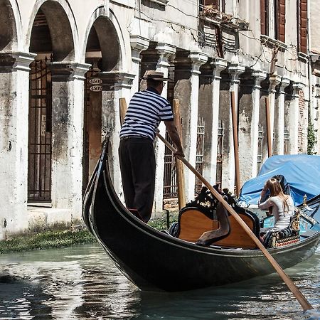 Ca' Orfeo Bed and Breakfast Venedig Exteriör bild