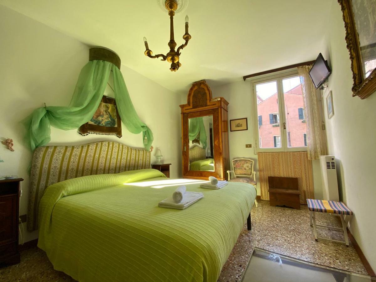 Ca' Orfeo Bed and Breakfast Venedig Exteriör bild