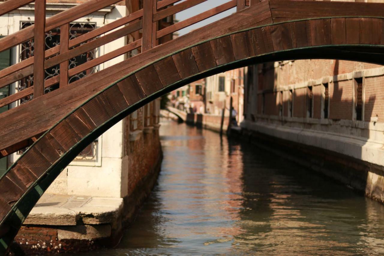 Ca' Orfeo Bed and Breakfast Venedig Exteriör bild